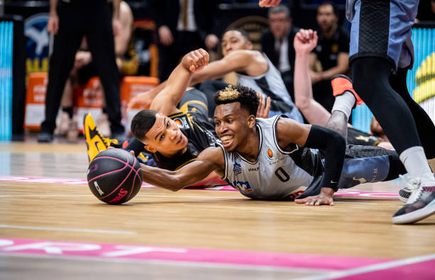 往往伴随着 往往伴随着