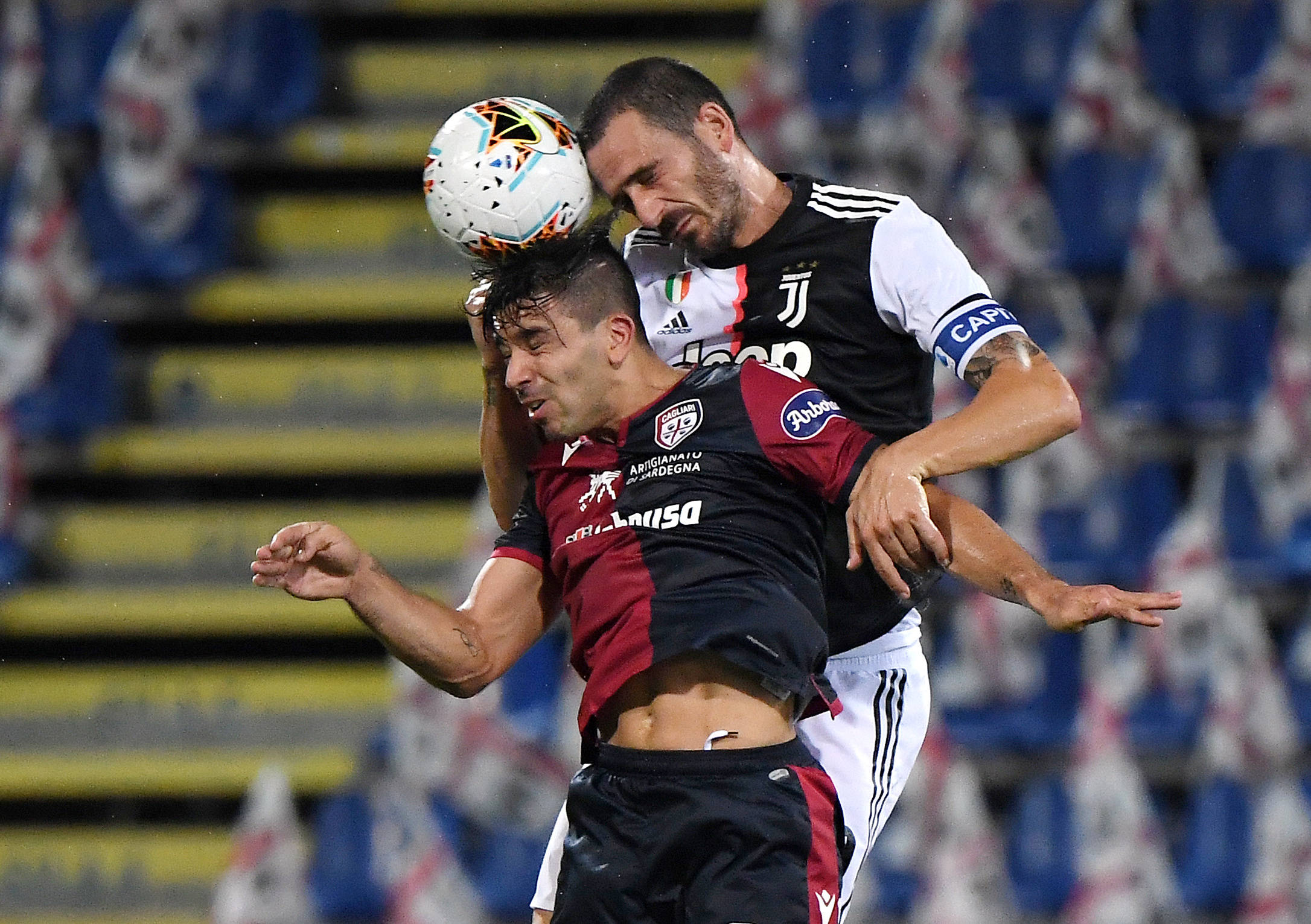 浓眉在内线 浓眉在内线